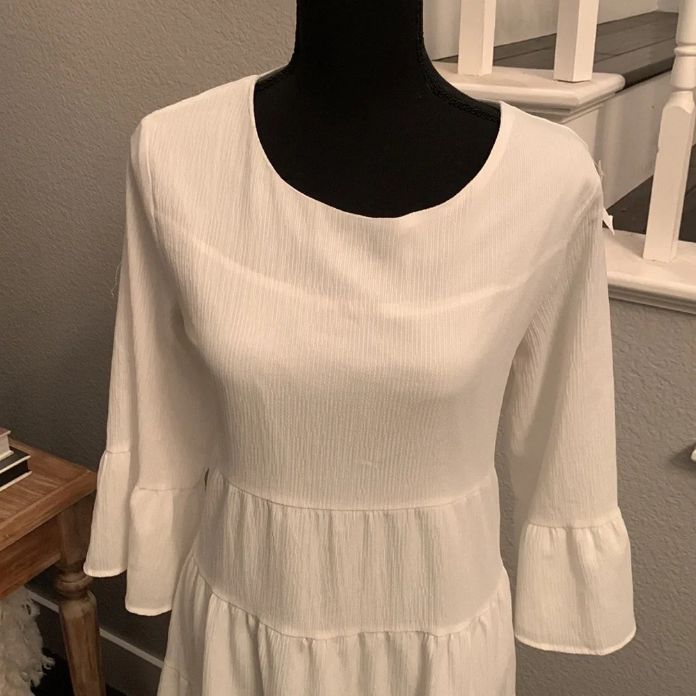 Joteisy White Tiered Dress - Picture 2 of 4